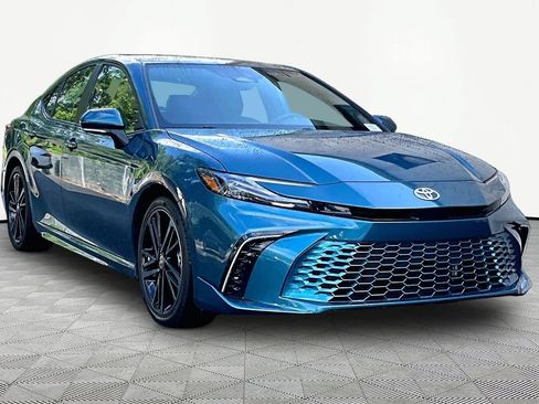 Certified 2025 Toyota Camry XSE FWD image 3