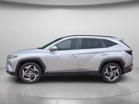 Used 2023 Hyundai Tucson Limited FWD image 3