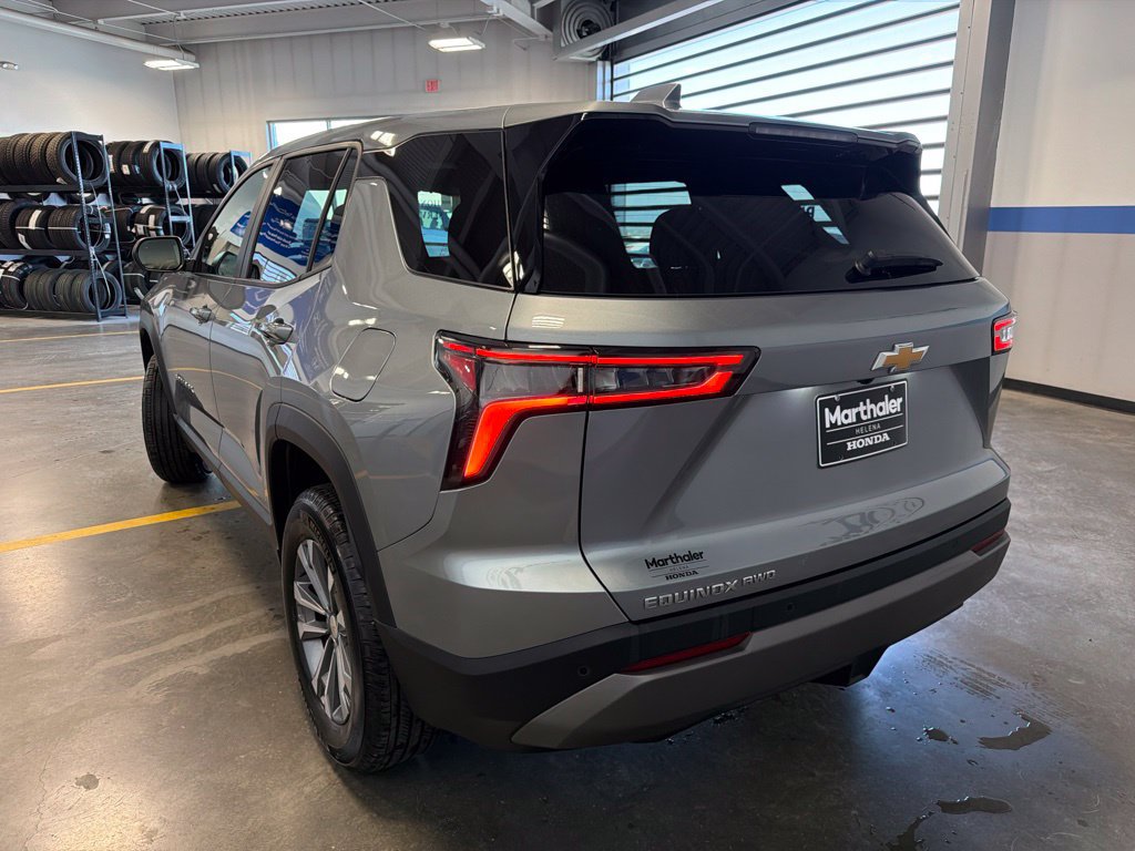 Used 2026 Chevrolet Equinox LT AWD/4WD image 7