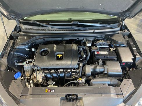 Used 2020 Hyundai Elantra SEL image 24