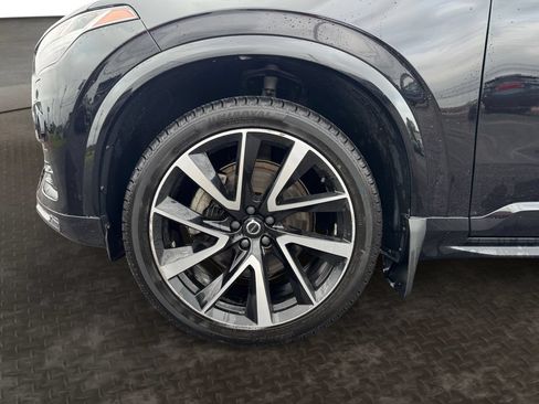 Used 2020 Volvo XC90 T6 Momentum w/ Protection Package Premier AWD/4WD image 9