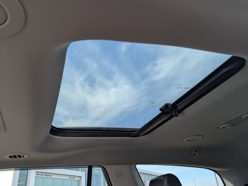 Used 2015 Buick Enclave Leather w/ Trailering Package image 30