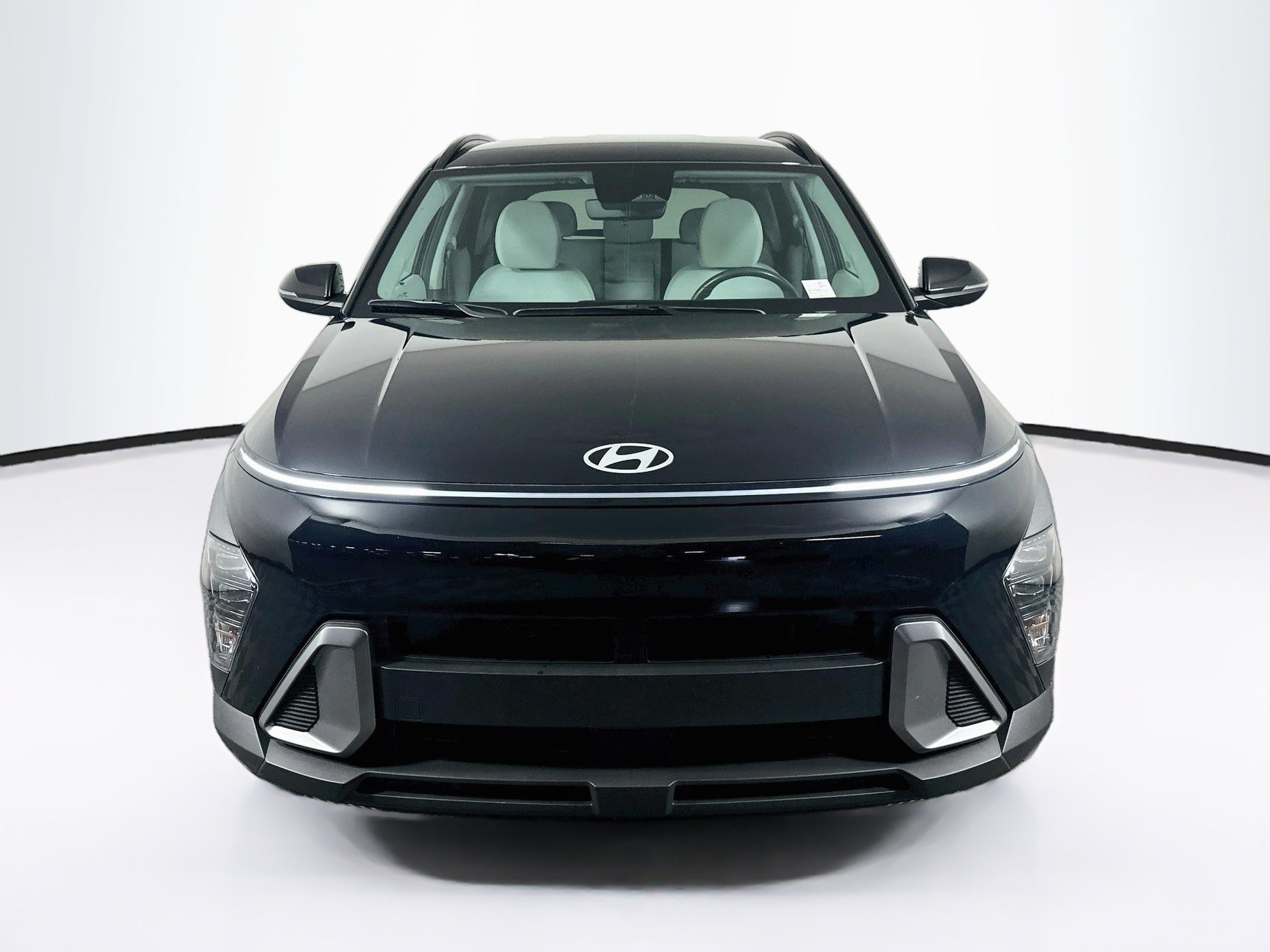 Used 2025 Hyundai Kona SEL AWD/4WD image 2