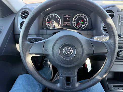 Used 2017 Volkswagen Tiguan Limited image 14