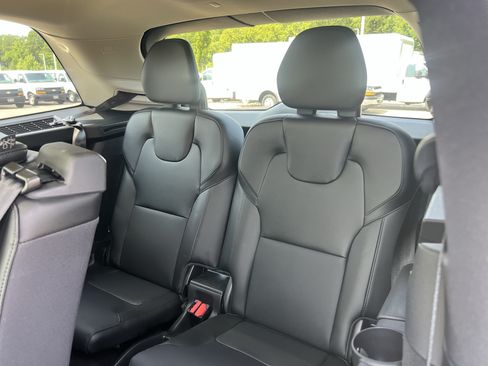 Used 2023 Volvo XC90 B5 Core AWD/4WD image 34