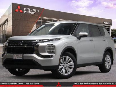 New 2025 Mitsubishi Outlander ES