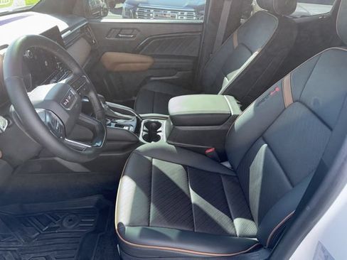 Used 2023 GMC Canyon AT4 w/ AT4 Premium Package AWD/4WD image 16
