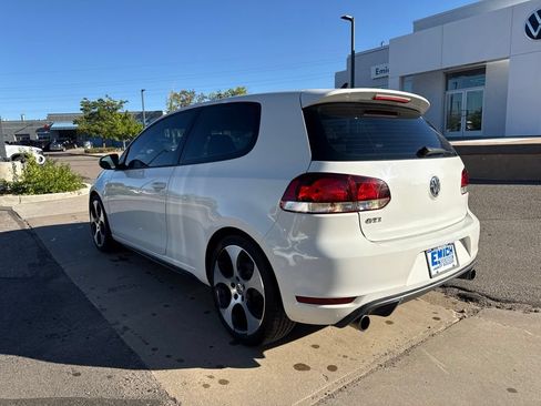 Used 2011 Volkswagen Golf 2-Door FWD image 3
