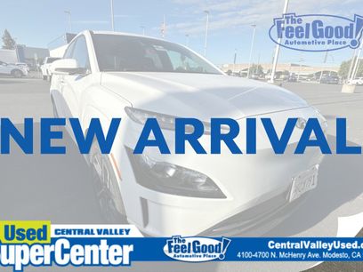Used 2023 Hyundai Kona SE w/ Cargo Package