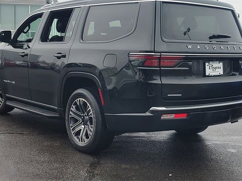 Used 2023 Jeep Wagoneer 4WD w/ Premium Group I image 4