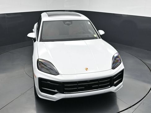New 2026 Porsche Cayenne GTS AWD/4WD image 24