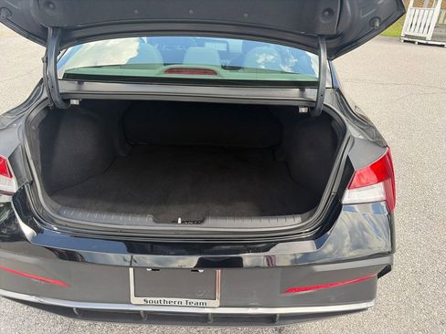 Used 2024 Hyundai Elantra SEL FWD image 23