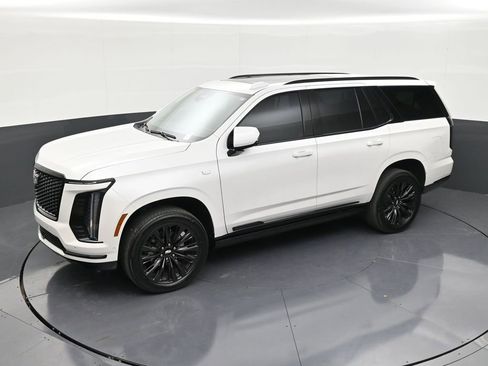 Certified 2025 Cadillac Escalade Sport Platinum w/ LPO, ONYX Package RWD image 12