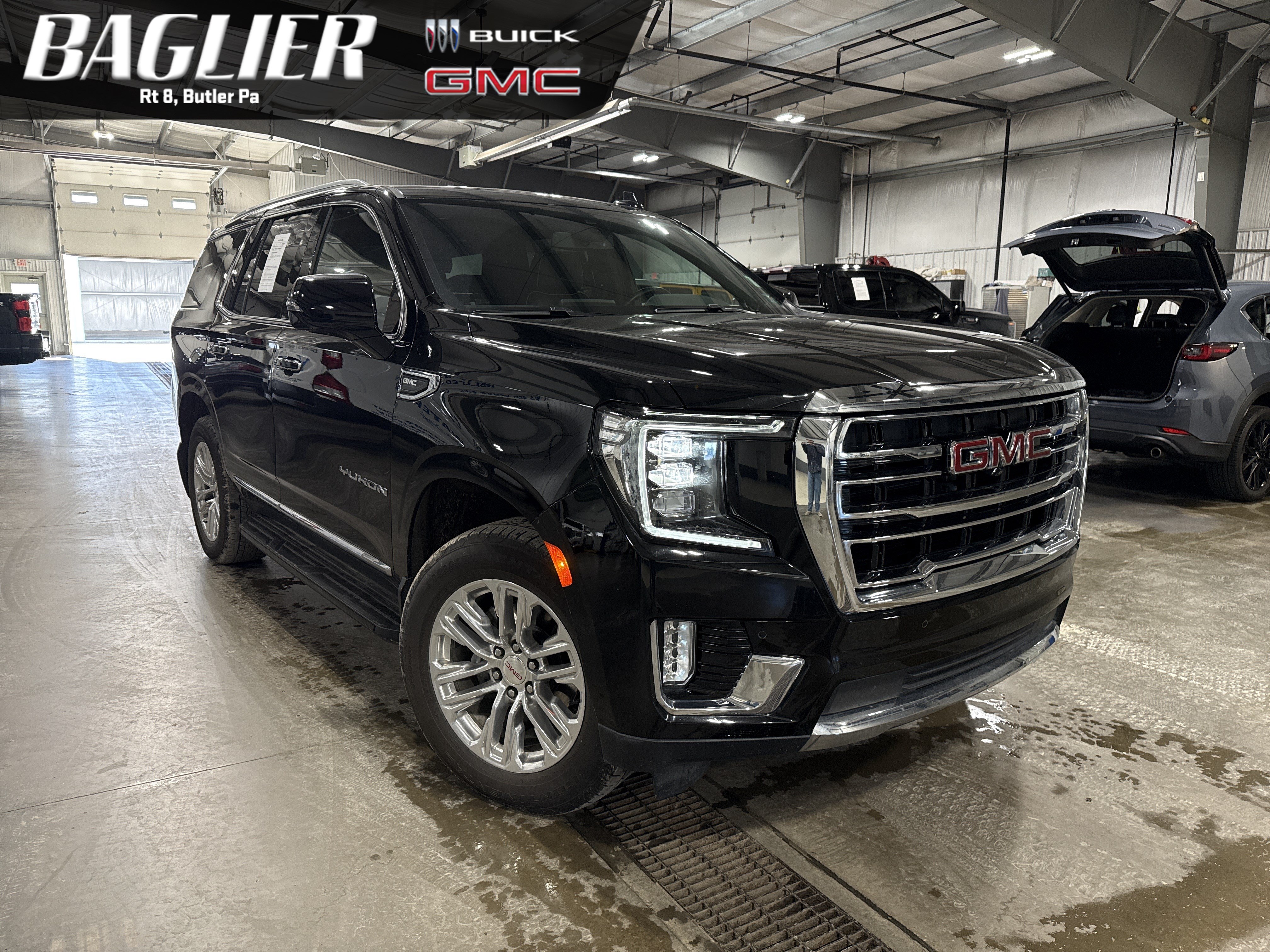 Used 2021 GMC Yukon SLT w/ SLT Premium Package AWD/4WD image 1