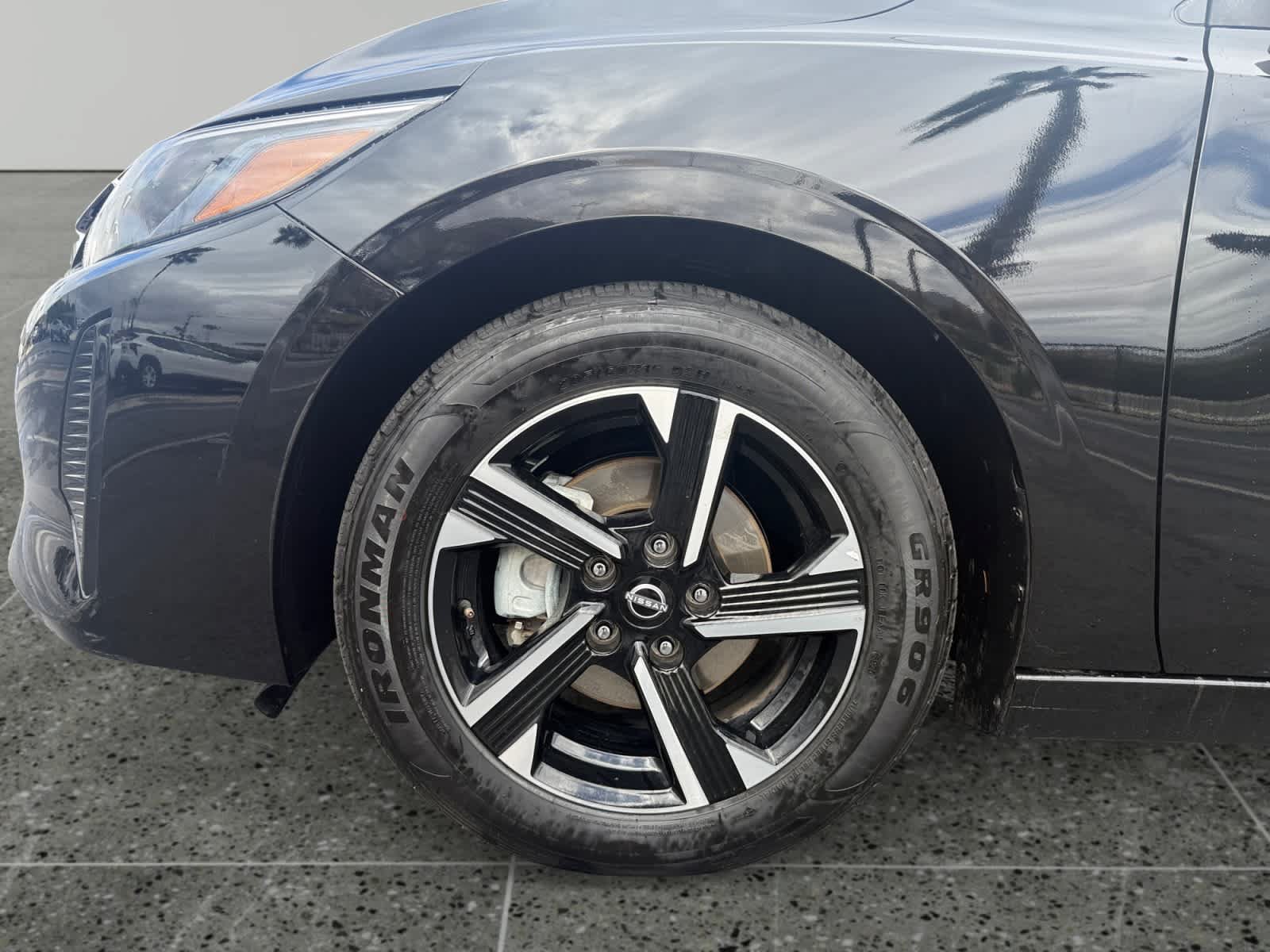 Used 2024 Nissan Sentra SV FWD image 14