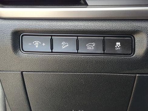 Used 2025 Kia Telluride S FWD image 21