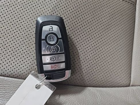 Used 2020 Ford Expedition Limited w/ Special Edition Package AWD/4WD image 43