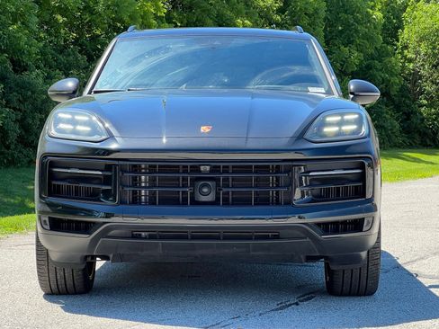 Certified 2025 Porsche Cayenne E-Hybrid AWD/4WD image 7