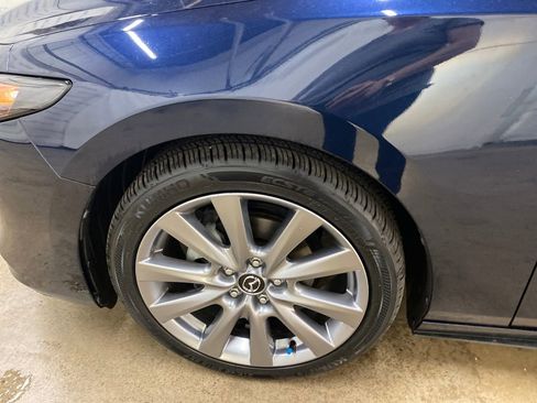 Certified 2023 MAZDA MAZDA3 s FWD image 19