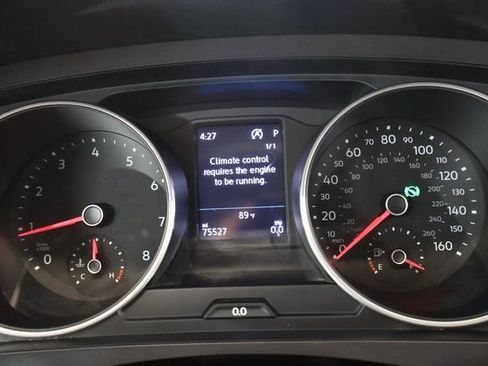 Used 2019 Volkswagen Tiguan SE w/ Panoramic Sunroof Package AWD/4WD image 18
