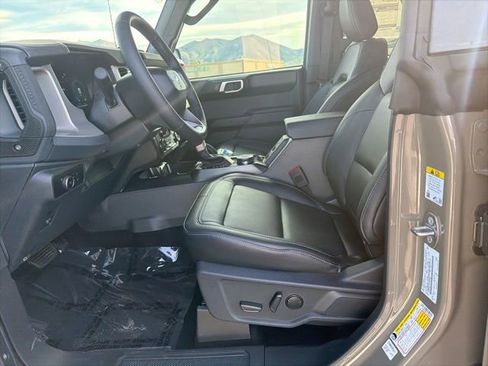 New 2026 Ford Bronco Outer Banks w/ Sasquatch Package AWD/4WD image 14
