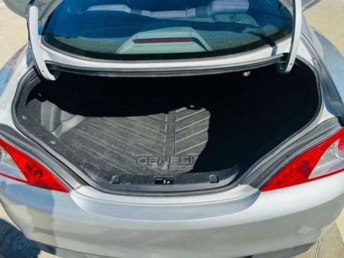 Used 2012 Hyundai Genesis 2.0T RWD image 18