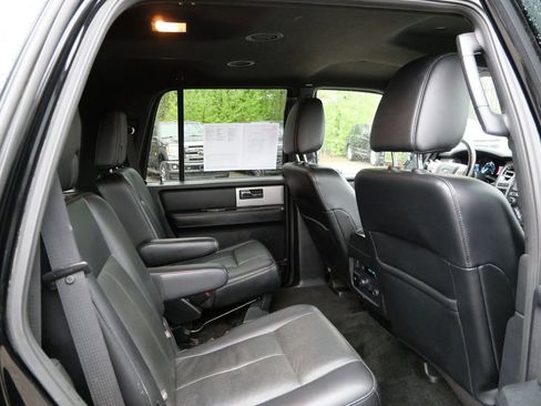 Used 2017 Ford Expedition Limited AWD/4WD image 9