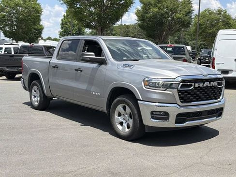 Used 2025 RAM 1500 Big Horn AWD/4WD image 14