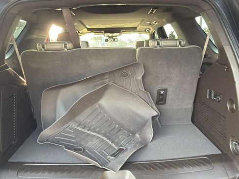 Used 2023 Chevrolet Tahoe LT w/ Luxury Package RWD image 14