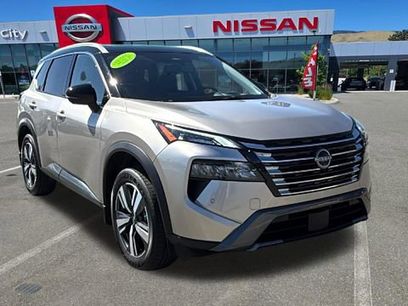 Used 2025 Nissan Rogue SL w/ SL Premium Package