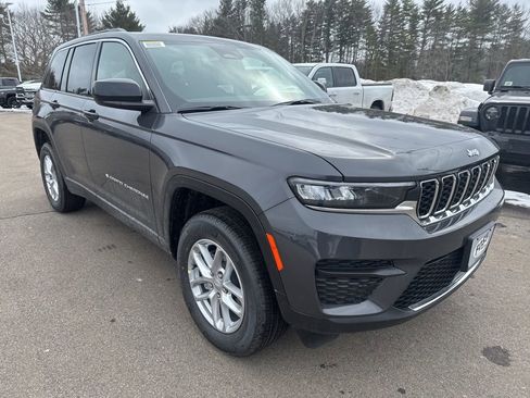 New 2026 Jeep Grand Cherokee Laredo image 7