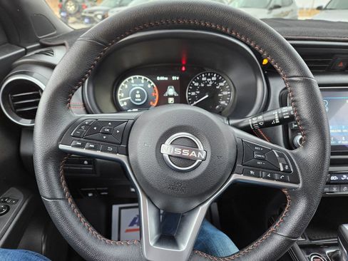Used 2023 Nissan Kicks SR w/ SR Premium Package image 12