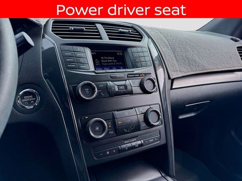 Used 2019 Ford Explorer XLT w/ Class III Trailer Tow Package FWD image 16
