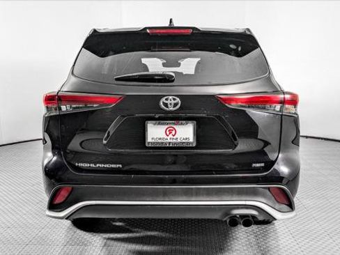 Used 2021 Toyota Highlander XSE image 7