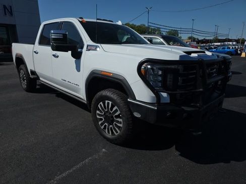 Used 2022 GMC Sierra 2500 Denali w/ Denali Ultimate Package AWD/4WD image 3
