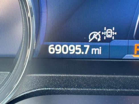 Used 2024 Ford Expedition XLT image 26