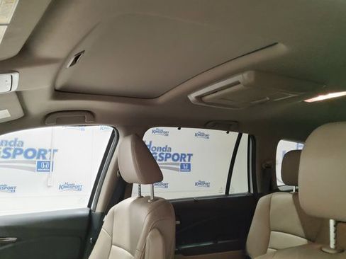 Certified 2017 Honda Pilot Touring image 32