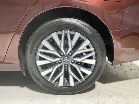 Used 2023 Nissan Altima 2.5 SV image 8