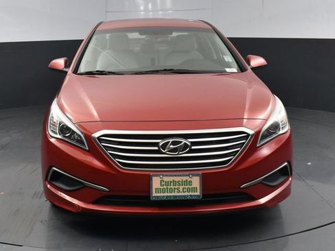 Used 2017 Hyundai Sonata SE w/ Cargo Package FWD image 4