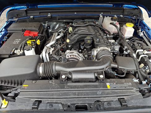 Used 2025 Jeep Gladiator Sport AWD/4WD image 27
