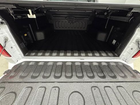 Used 2025 Ford Maverick Lobo image 16