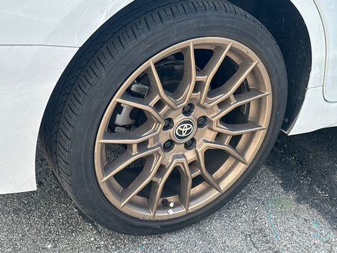 Used 2024 Toyota Camry SE w/ Convenience Package image 4