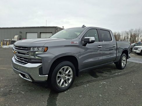 Used 2022 Chevrolet Silverado 1500 LTZ w/ LTZ Premium Package image 3