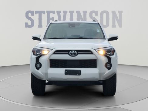 Used 2022 Toyota 4Runner SR5 Premium AWD/4WD image 8