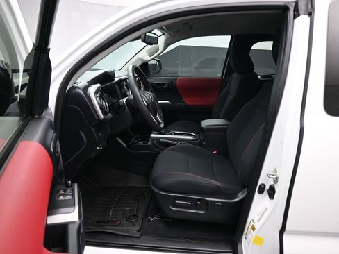 Used 2021 Toyota Tacoma SR5 image 24