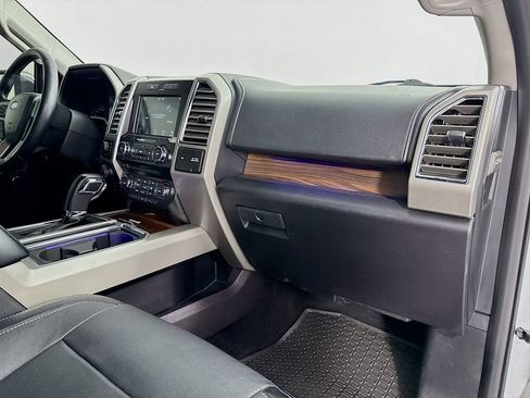 Used 2016 Ford F150 Lariat image 22