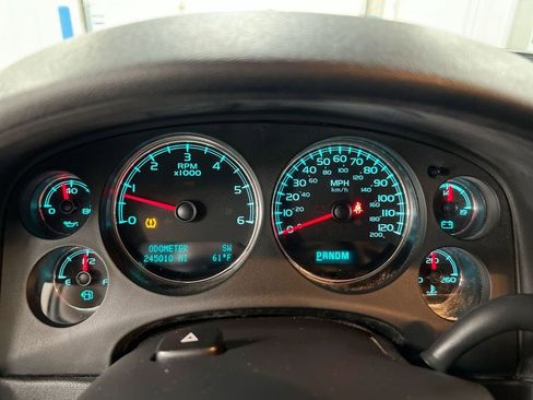 Used 2011 GMC Yukon SLT AWD/4WD image 12