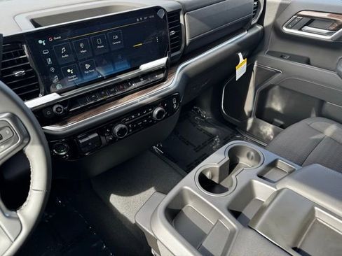 New 2026 Chevrolet Silverado 1500 LT image 17