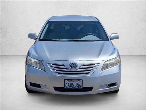 Used 2007 Toyota Camry LE FWD image 2