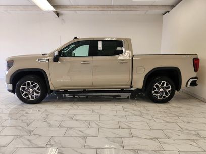New 2026 GMC Sierra 1500 SLE w/ Preferred Package